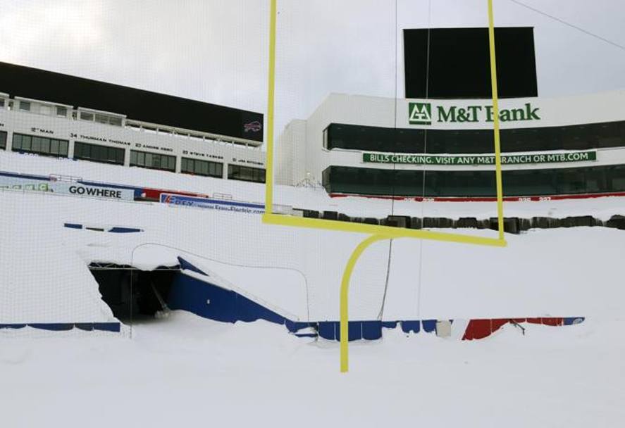 I Buffalo Bills hanno deciso di spostare il match previsto domenica contro i New York Jets allo stadio di Detroit , il luned. AP